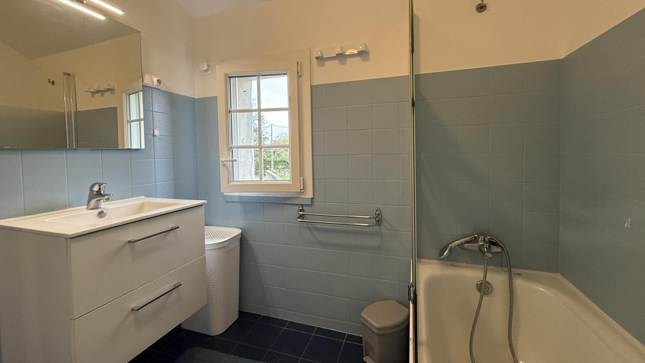 Photo of Bathroom in Barraute-Camu