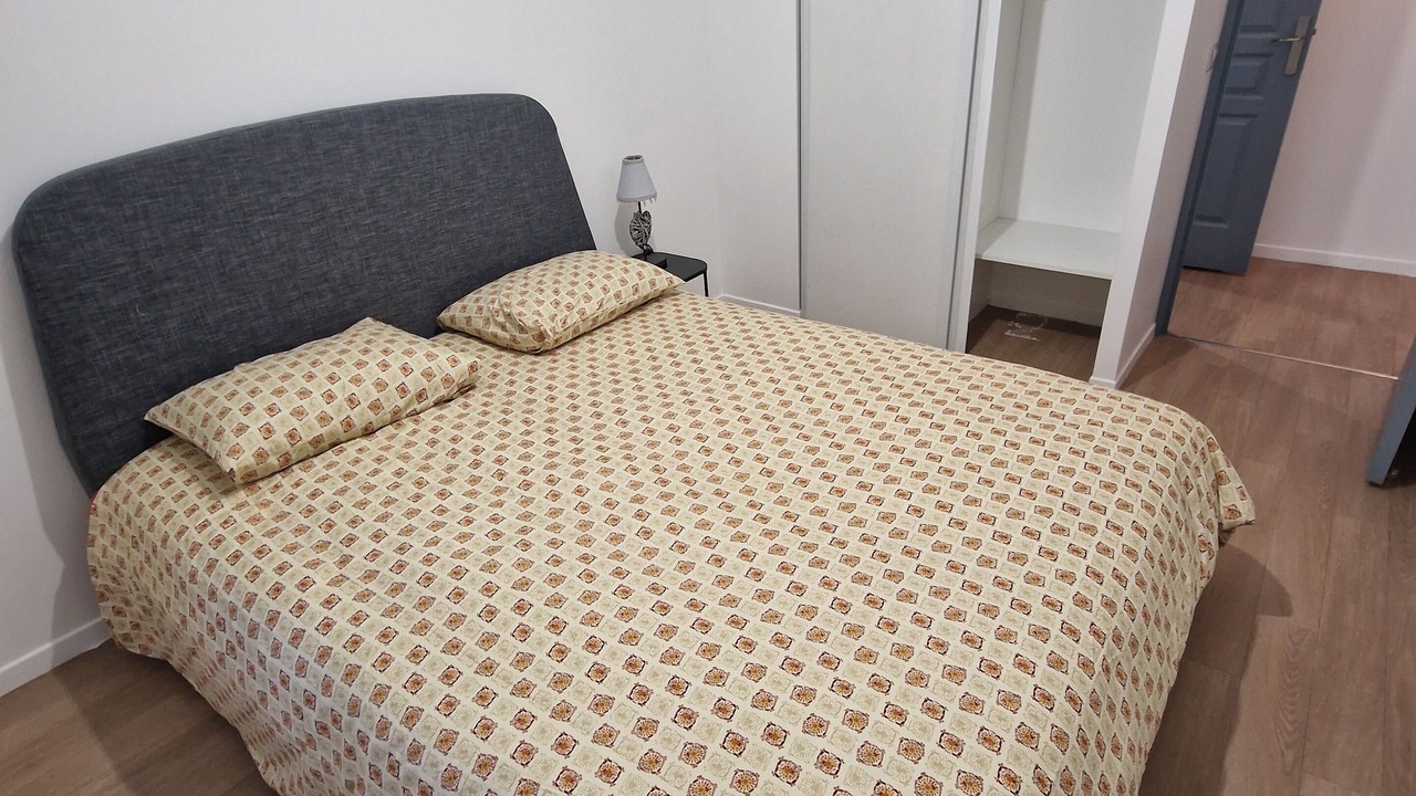 Photo of Bedroom in Petit-Colombes