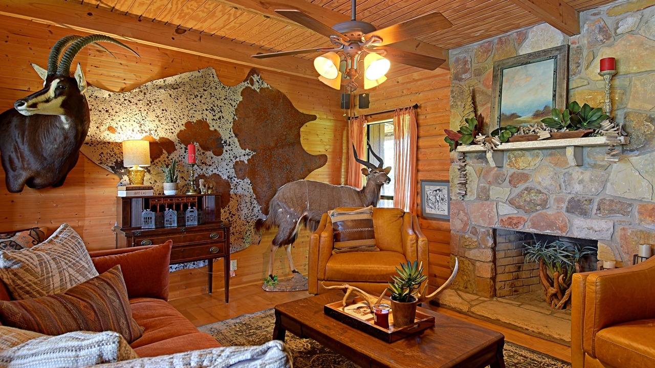 Photo of Livingroom in Caldwell County