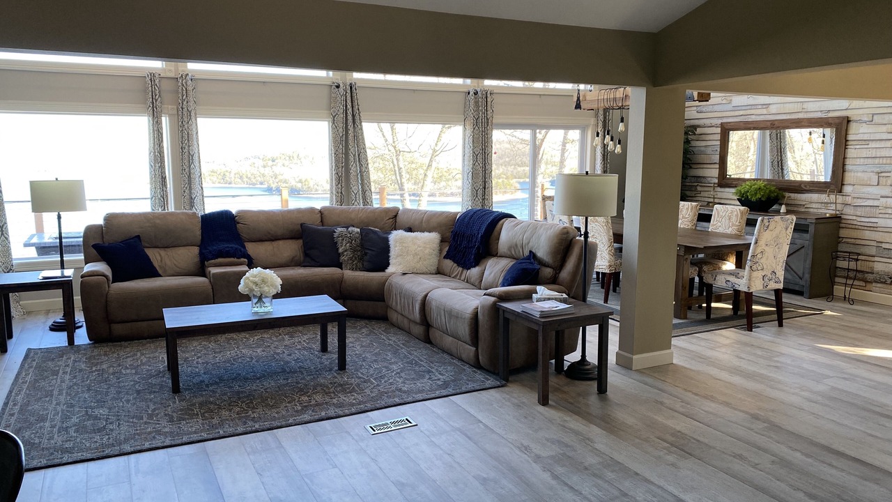 Photo of Livingroom in Rogers