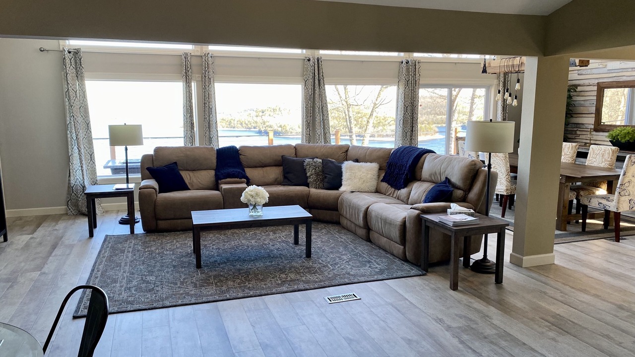 Photo of Livingroom in Rogers