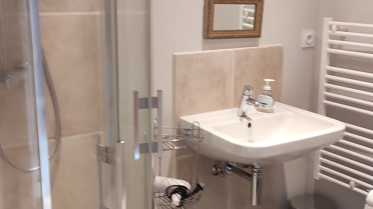 Photo of Bathroom in Griselles