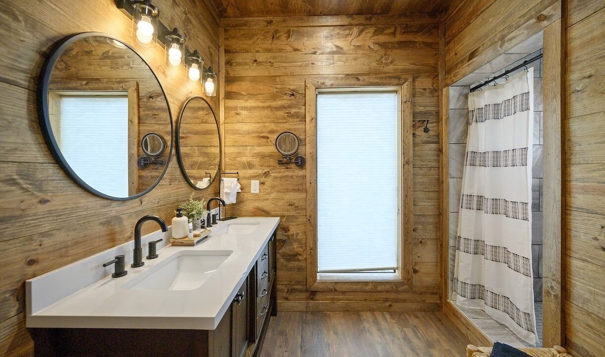 Photo of Bathroom in Golden