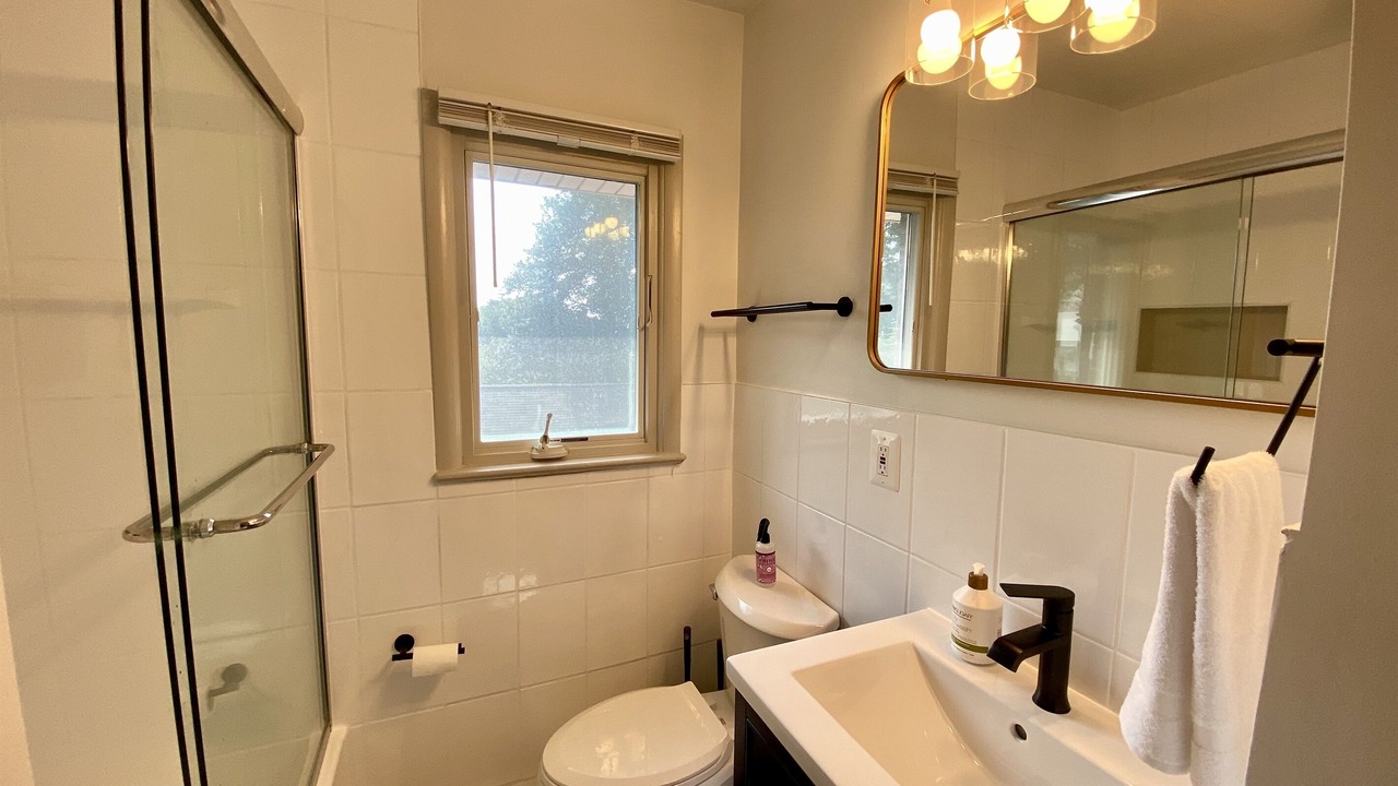 Photo of Bathroom in Cherrydale