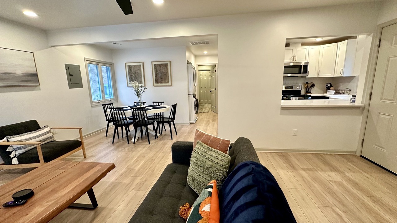 Photo of Livingroom in Cherrydale
