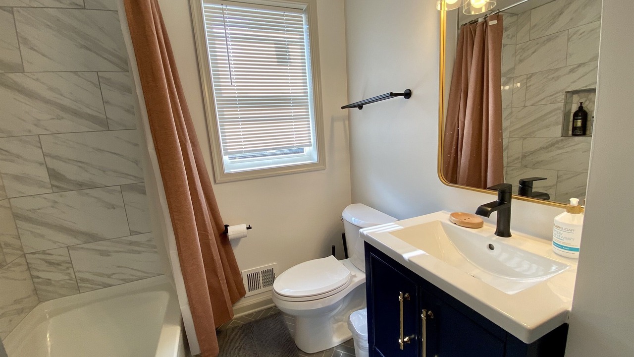 Photo of Bathroom in Cherrydale