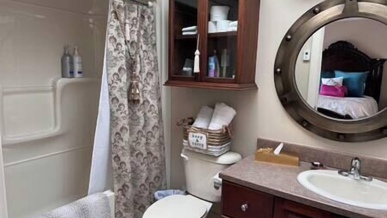 Photo of Bathroom in Western Shore