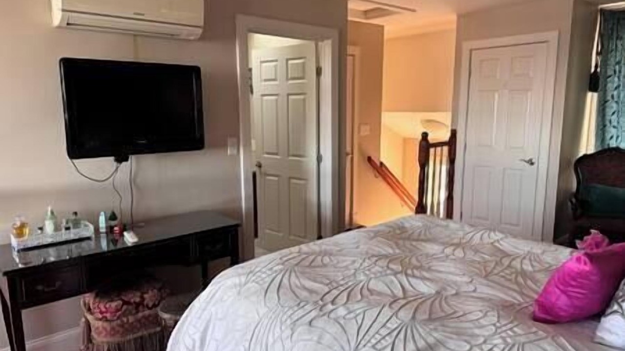 Photo of Bedroom in Western Shore