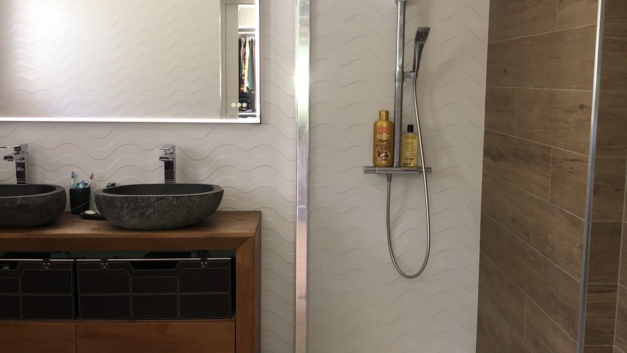 Photo of Bathroom in Mouilleron-le-Captif