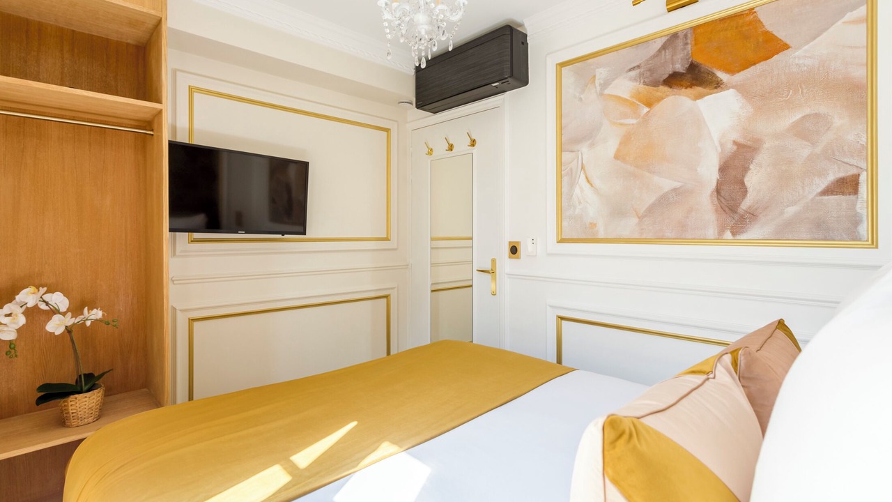 Photo of Bedroom in Saint-Thomas-d'Aquin