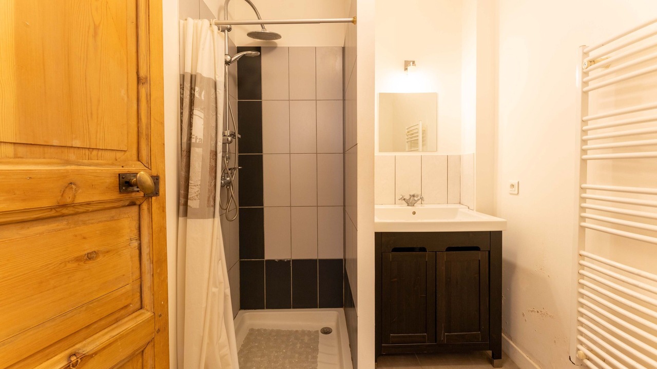 Photo of Bathroom in Malaucene