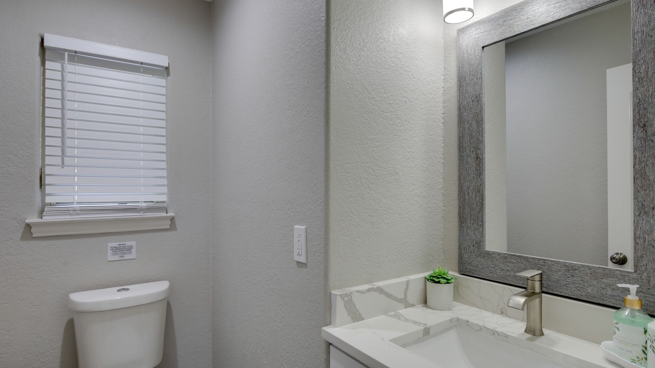 Photo of Bathroom in Kemp