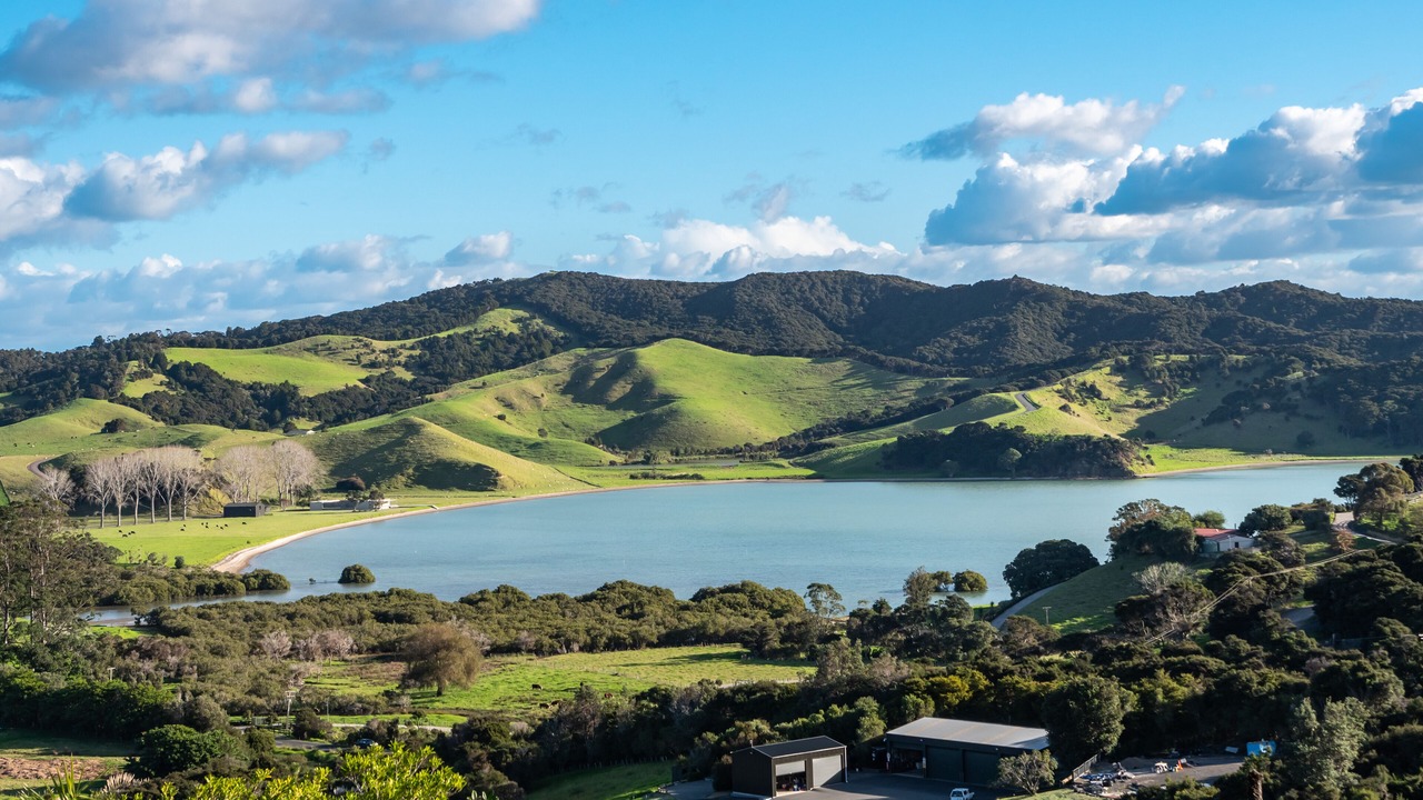 Photo of Others in Russell