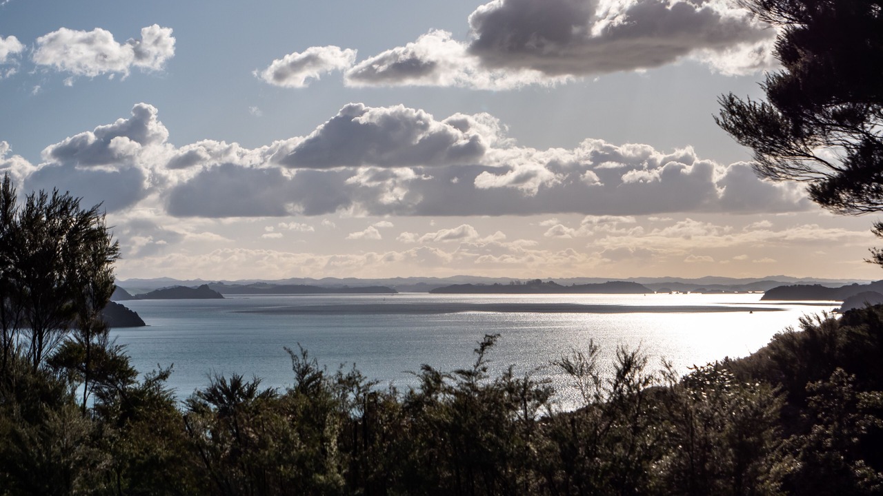 Photo of Others in Russell