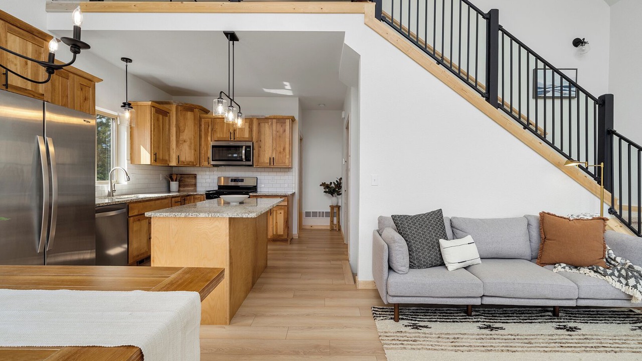 Photo of Others in Rainbow Valley