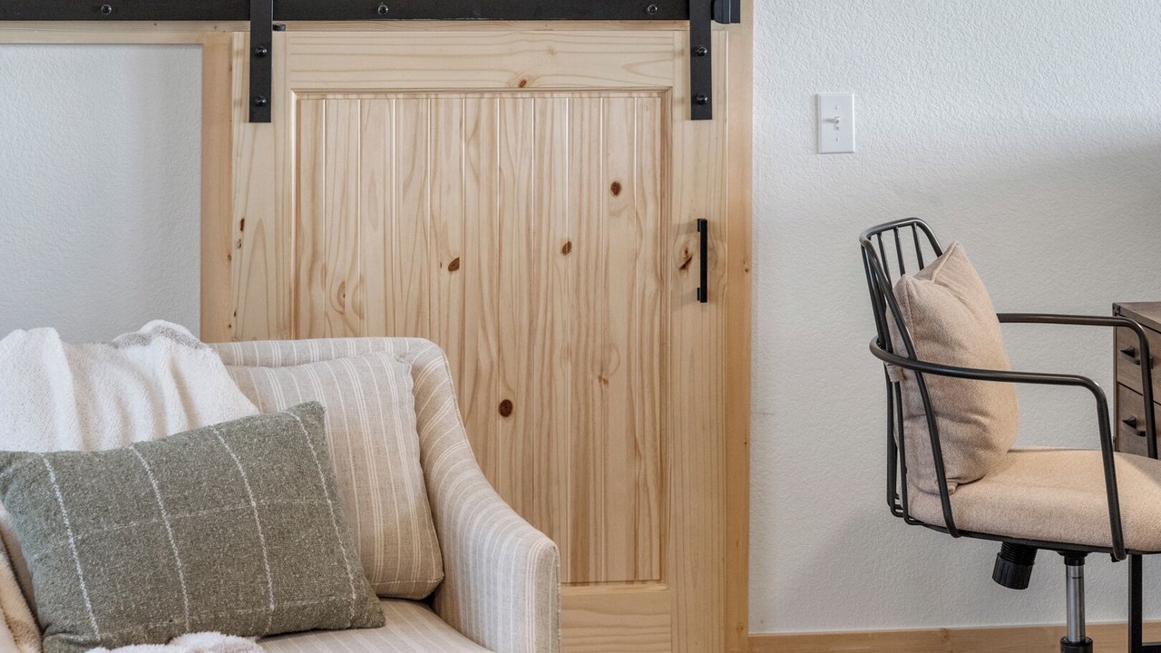 Photo of Others in Rainbow Valley