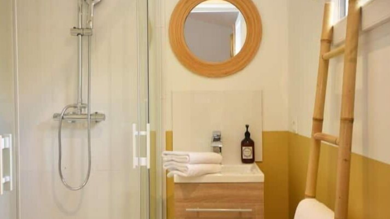 Photo of Bathroom in Flayosc