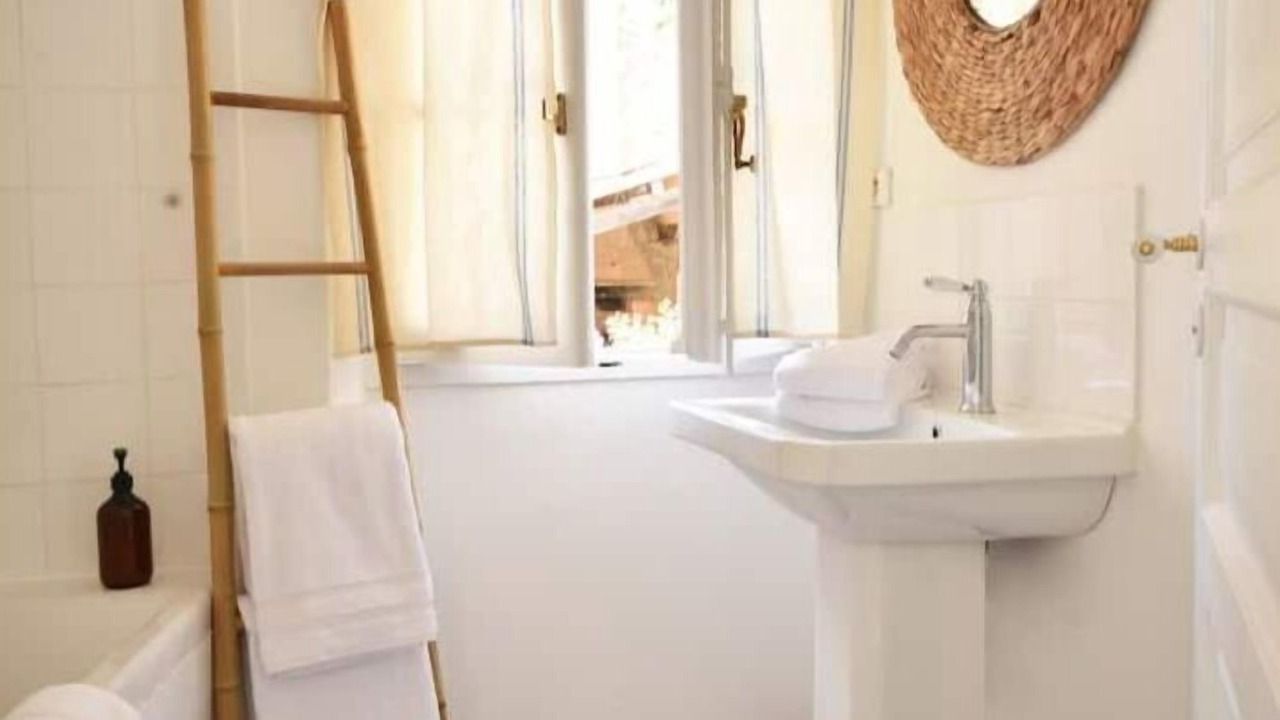 Photo of Bathroom in Flayosc