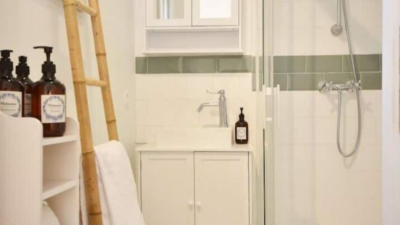 Photo of Bathroom in Flayosc