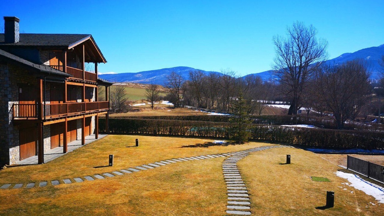 Photo of Outdoor in Das