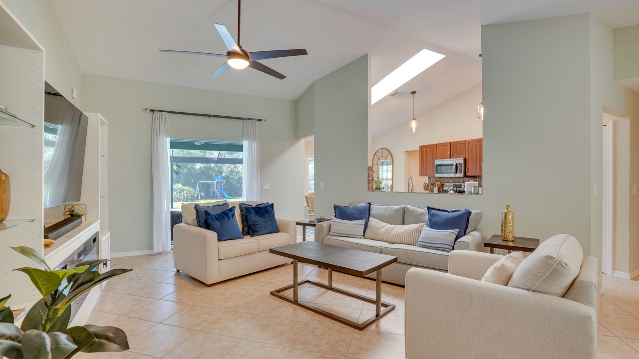 Photo of Livingroom in Three Oaks