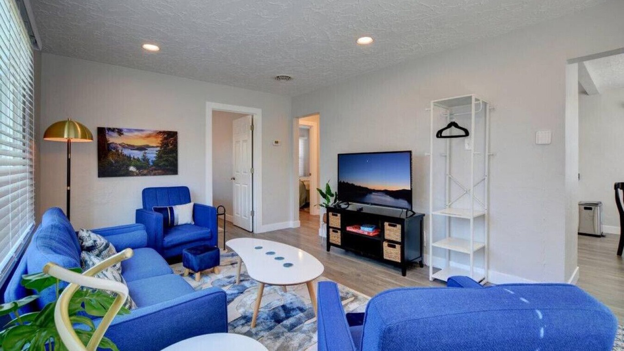 Photo of Livingroom in Central Point