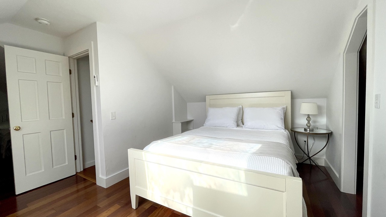 Photo of Bedroom in West of Town