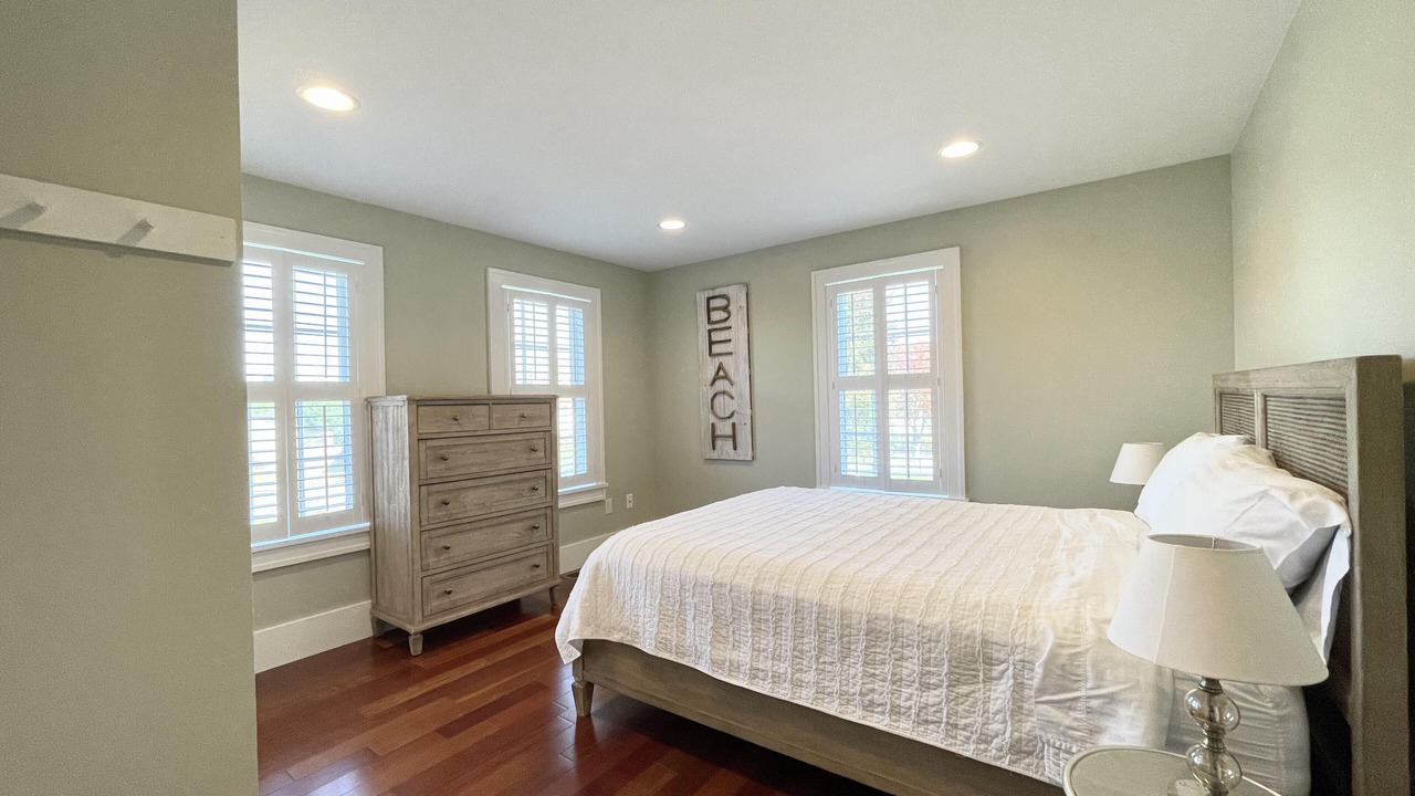 Photo of Bedroom in West of Town