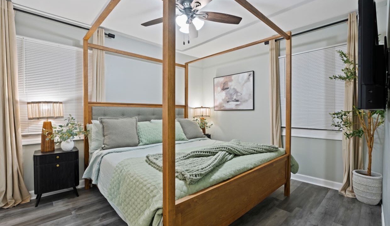 Photo of Bedroom in Des Plaines