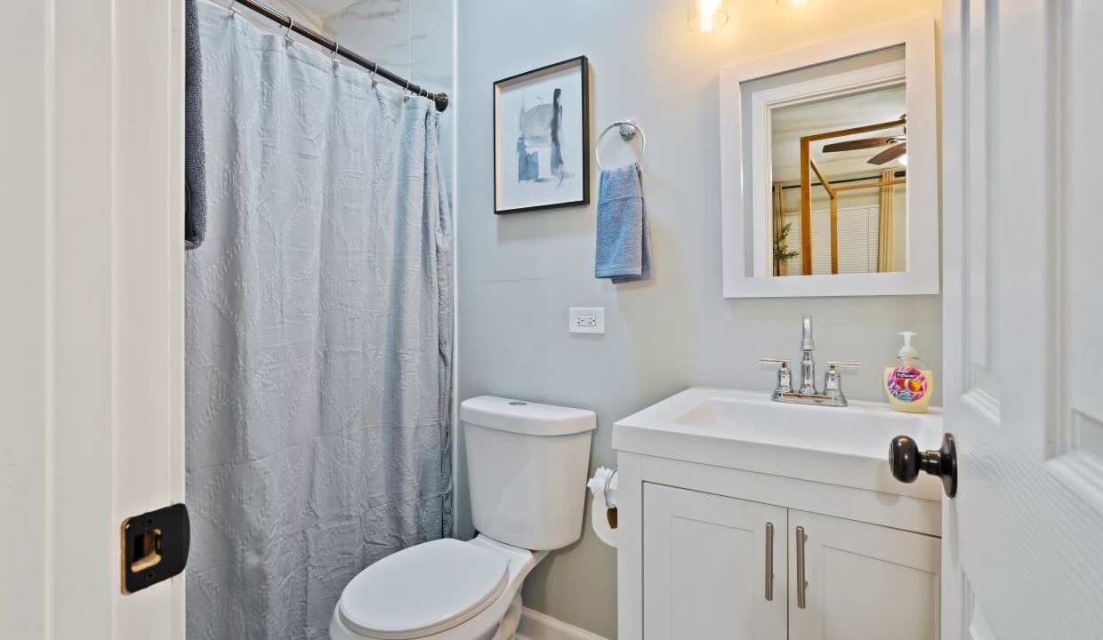 Photo of Bathroom in Des Plaines