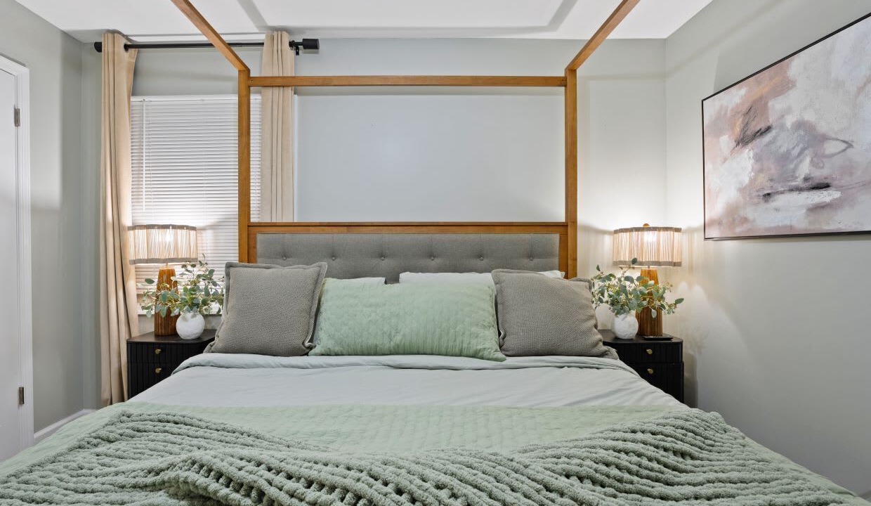 Photo of Bedroom in Des Plaines