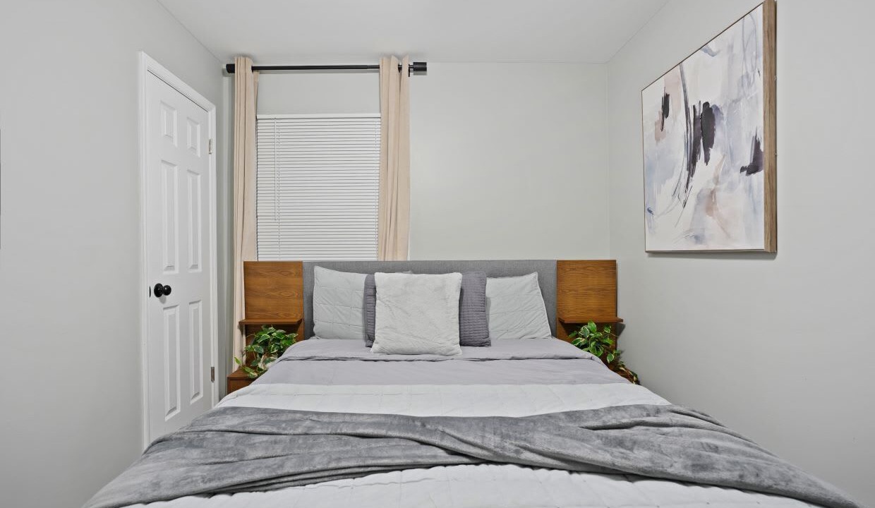 Photo of Bedroom in Des Plaines