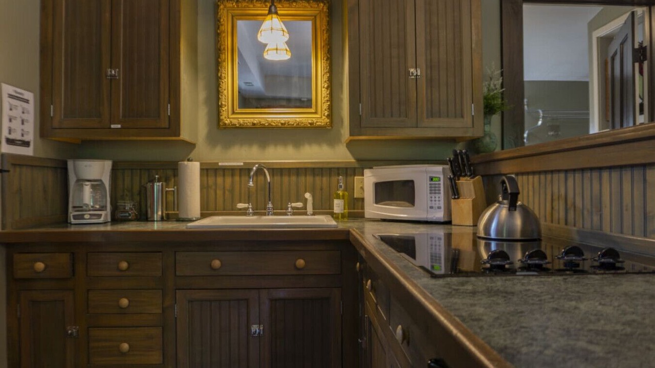 Photo of Kitchen in Eureka Springs Historic District