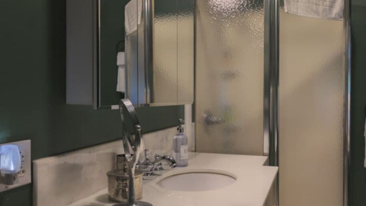Photo of Bathroom in Eureka Springs Historic District