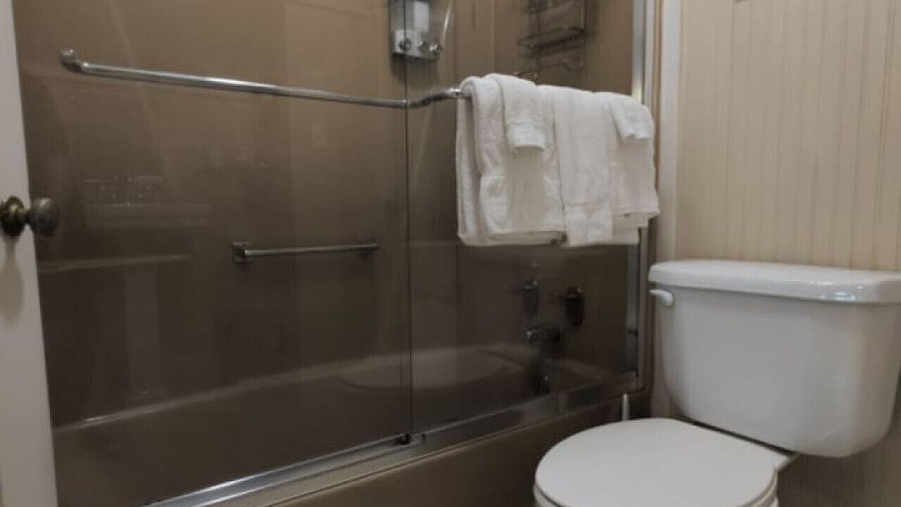 Photo of Bathroom in Eureka Springs Historic District