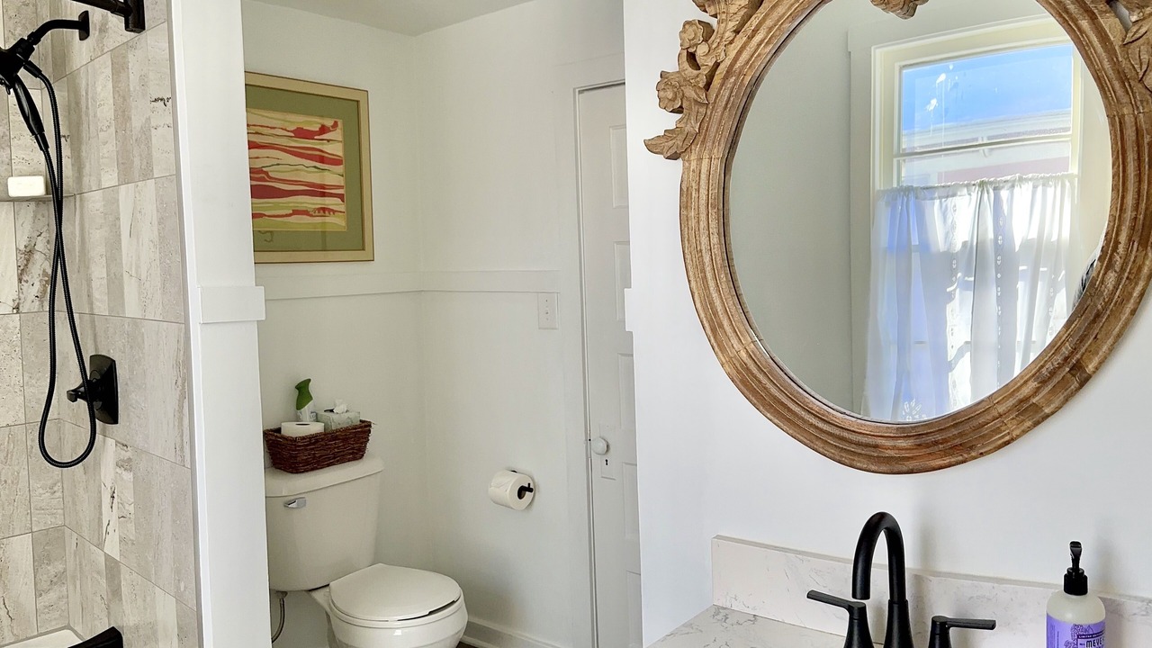 Photo of Bathroom in Oskaloosa