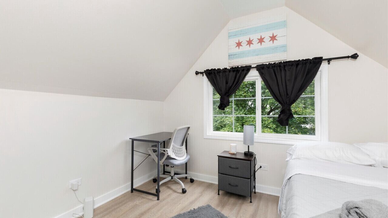 Photo of Bedroom in Logan Square