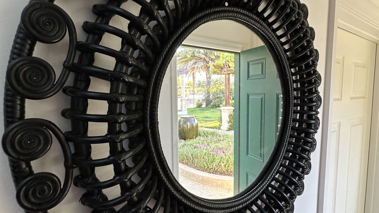 Photo of Others in Hollister