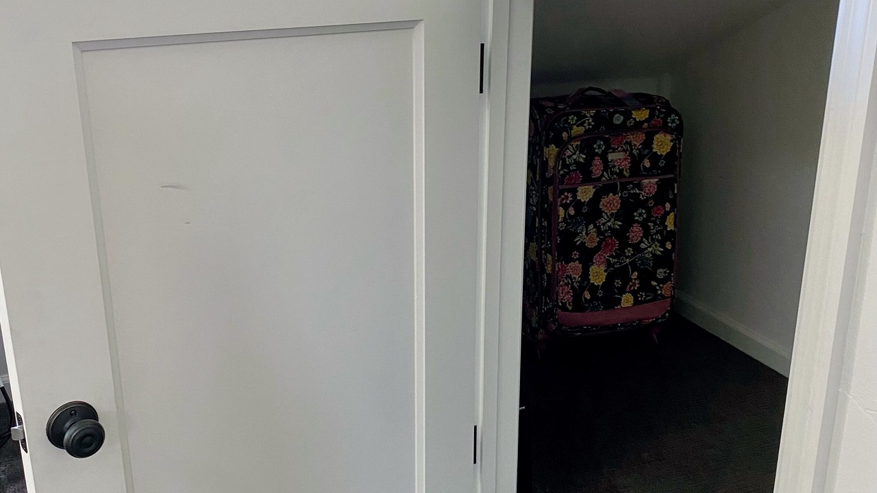 Photo of Others in Hollister