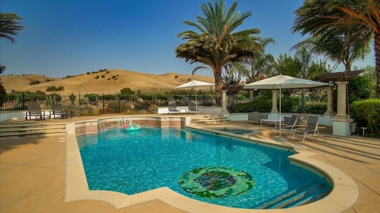 Photo of Outdoor in Hollister