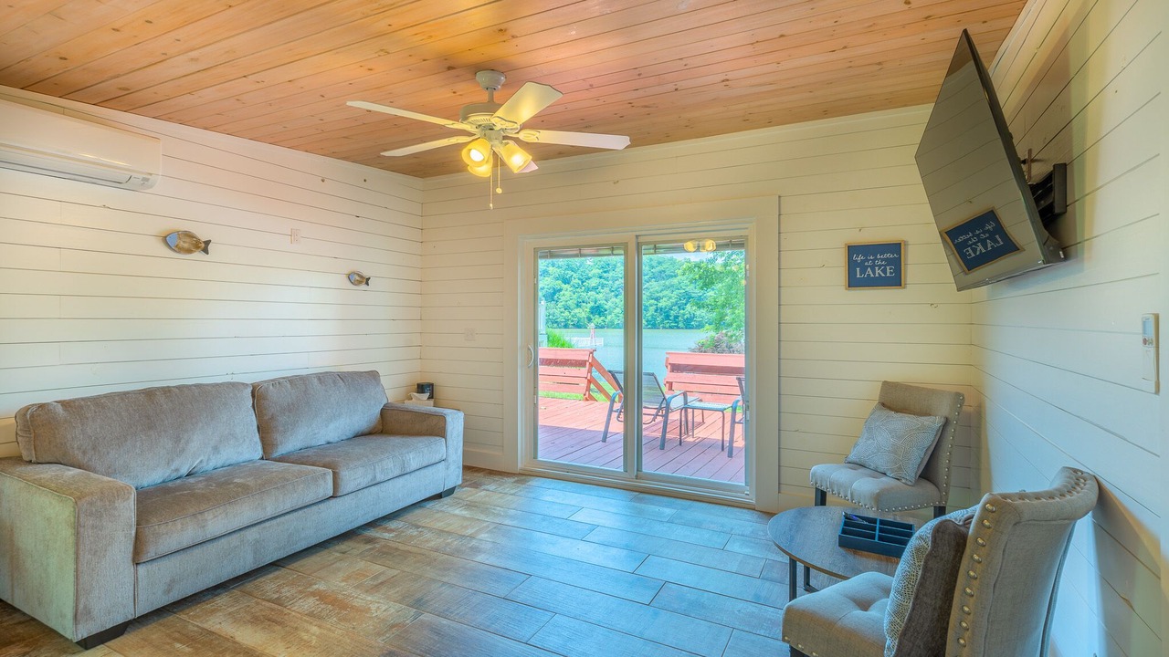 Photo of Others in Hiwassee