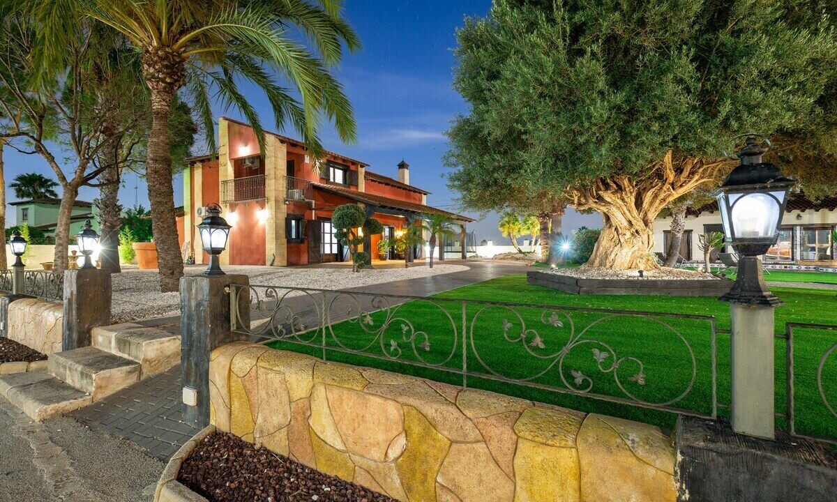 Photo of Outdoor in Catral