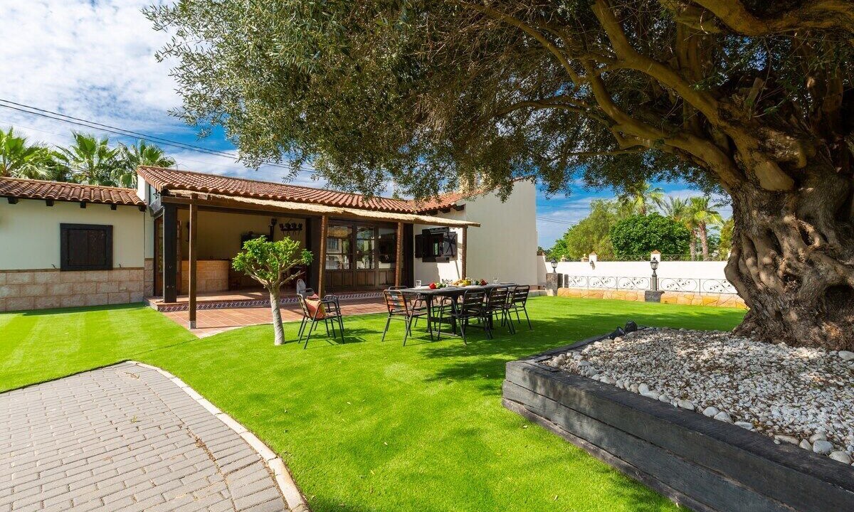 Photo of Outdoor in Catral