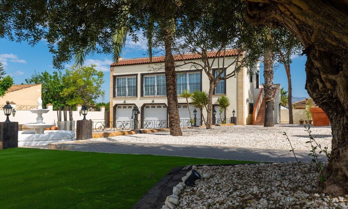 Photo of Outdoor in Catral