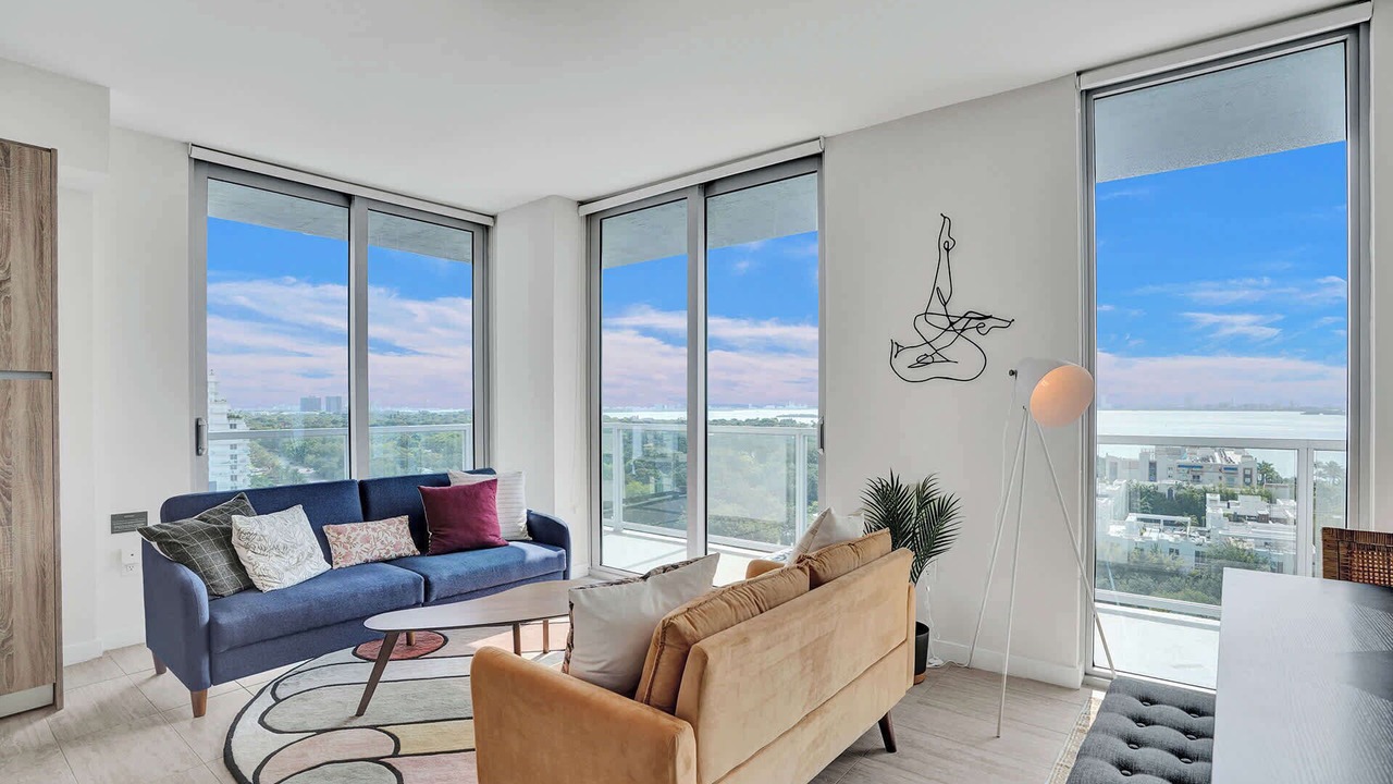 Photo of Livingroom in Northeast Miami