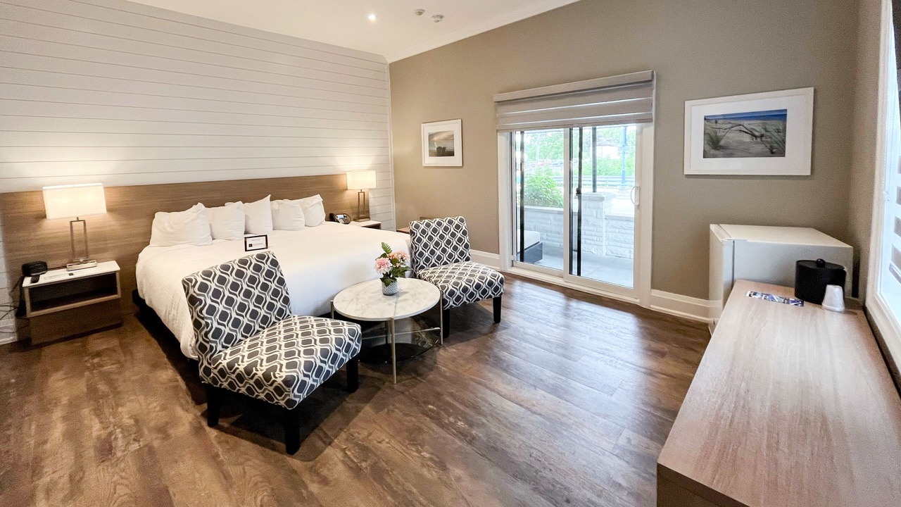 Photo of Bedroom in Grand Bend
