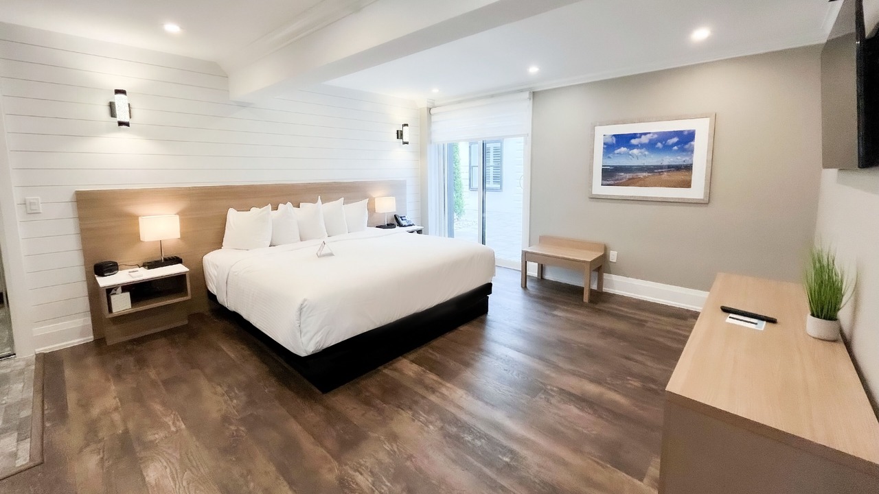 Photo of Bedroom in Grand Bend