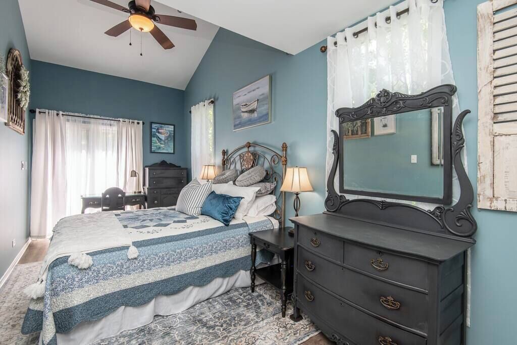 Photo of Bedroom in Williams Bay
