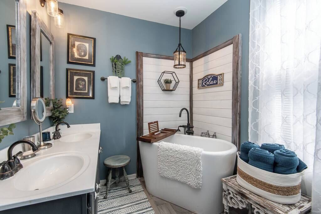 Photo of Bathroom in Williams Bay