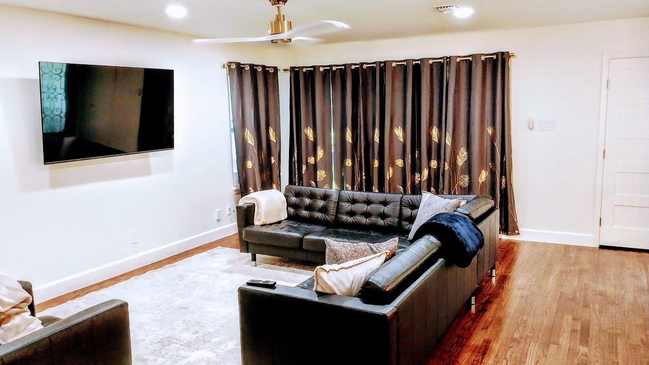 Photo of Livingroom in Lake Highlands